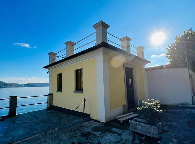 Lake View Cottage Beach